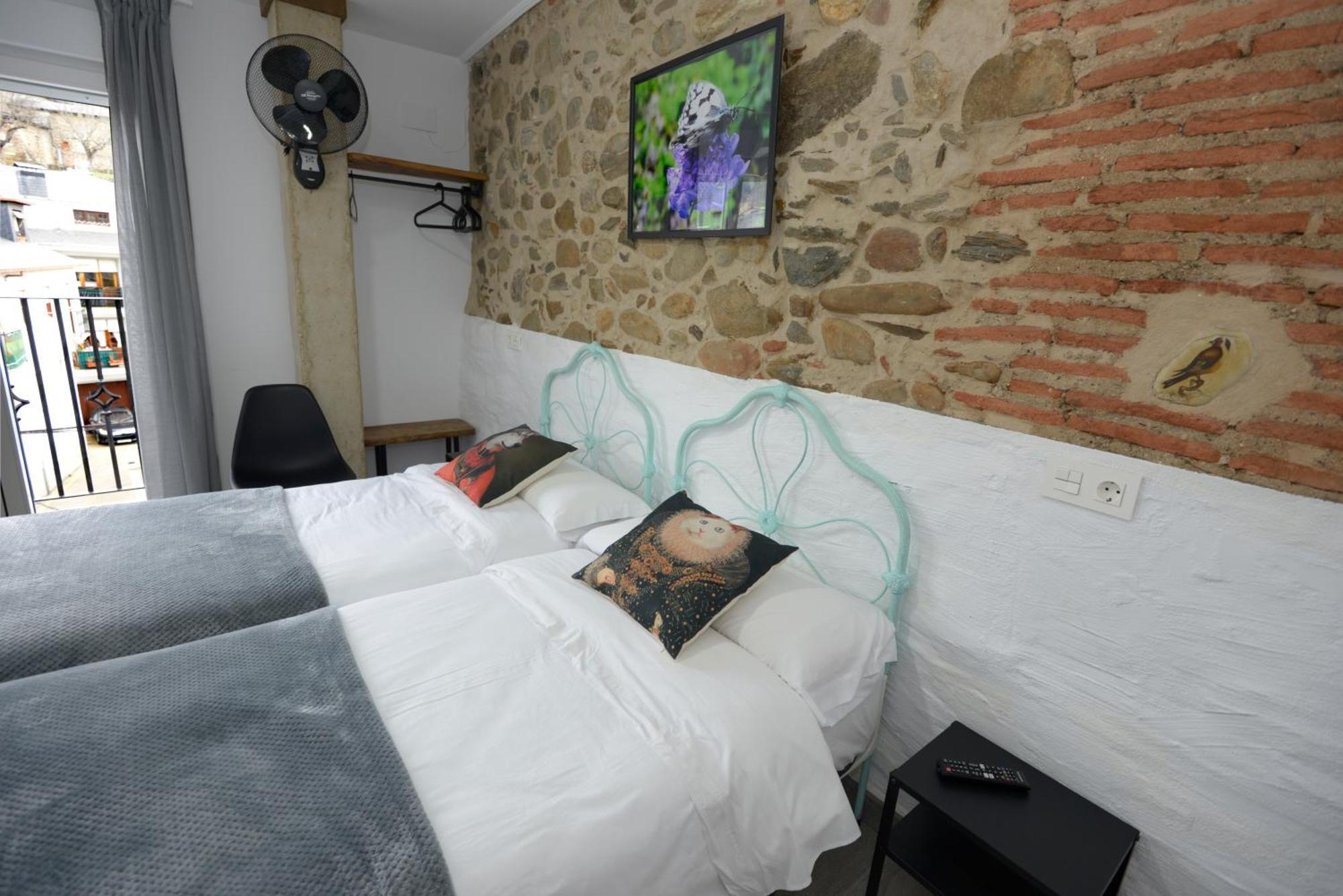 Hostel El Campano บียาฟรันกา เดล เบียร์โซ ภายนอก รูปภาพ