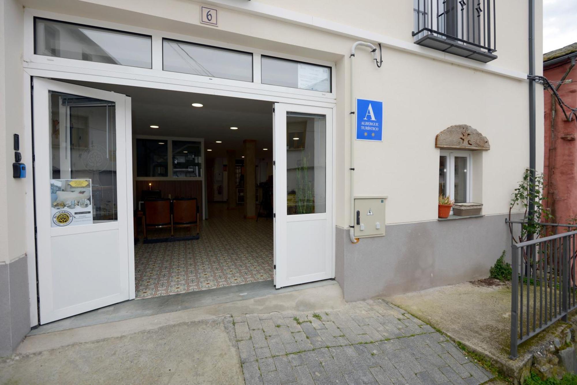 Hostel El Campano บียาฟรันกา เดล เบียร์โซ ภายนอก รูปภาพ