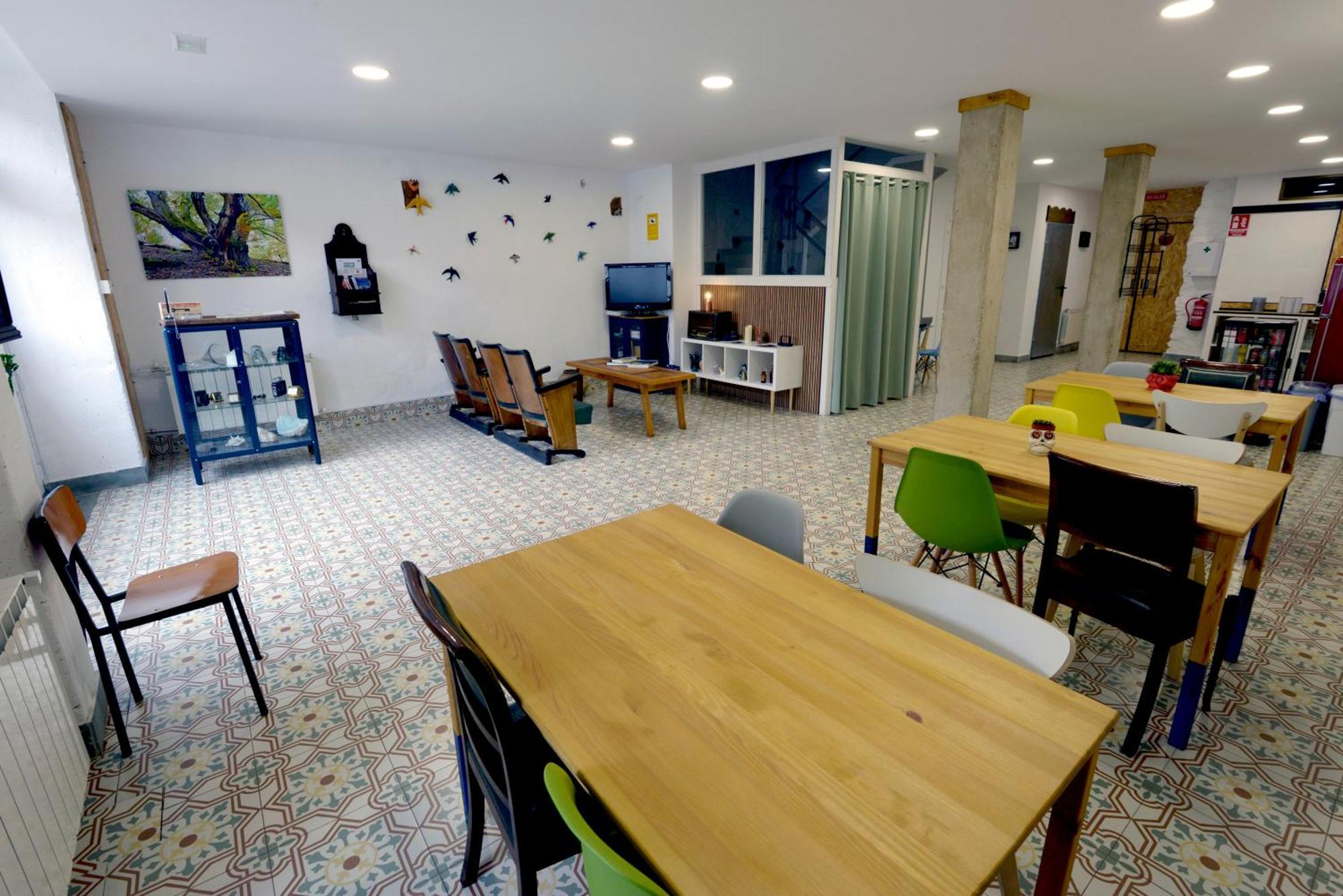 Hostel El Campano บียาฟรันกา เดล เบียร์โซ ภายนอก รูปภาพ