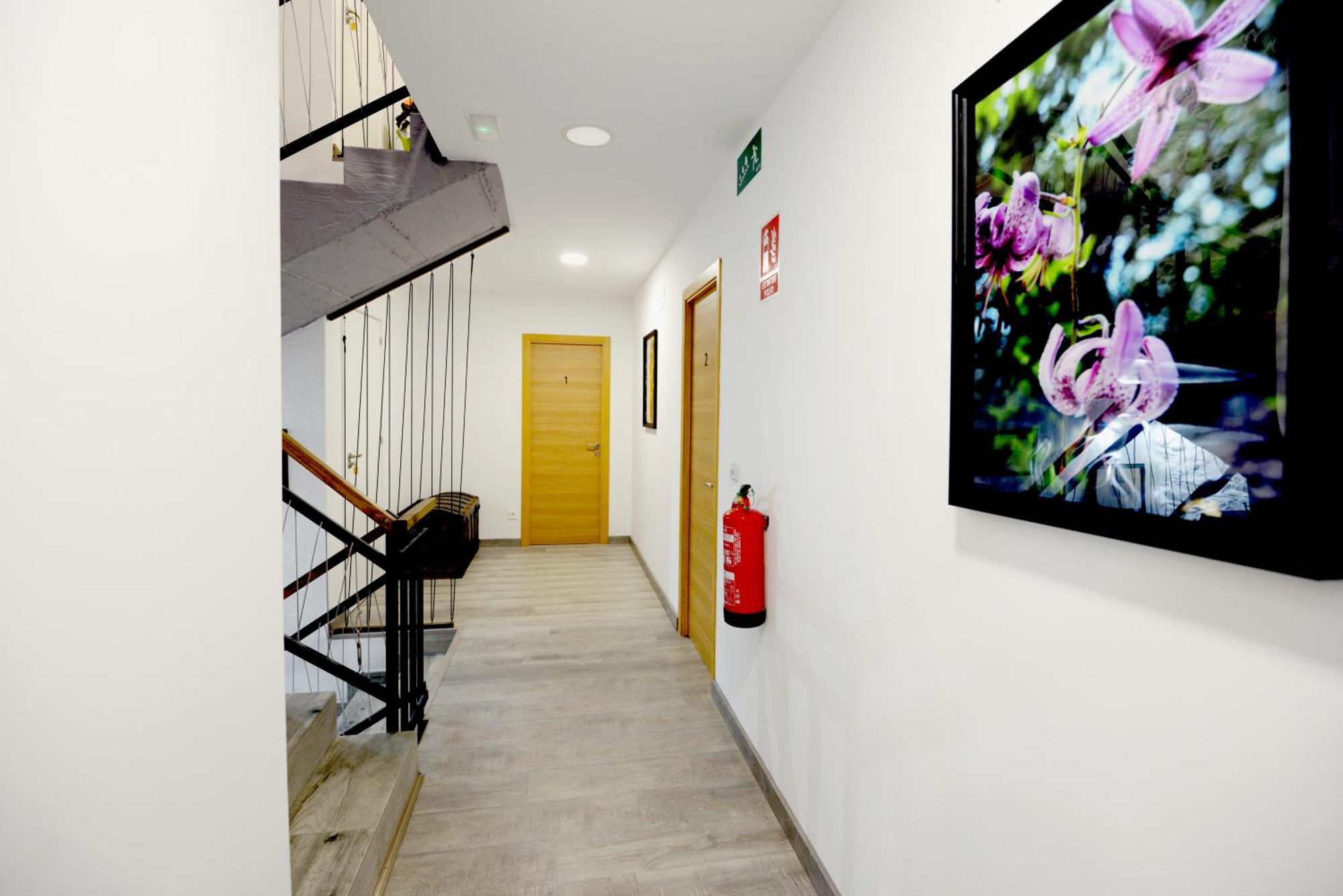 Hostel El Campano บียาฟรันกา เดล เบียร์โซ ภายนอก รูปภาพ